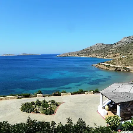 Aparthotel Nefeli 3*