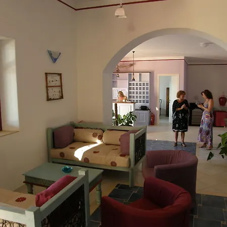 Nefeli Aparthotel 3*