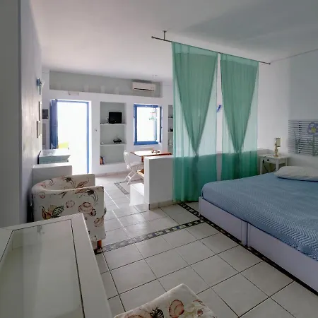 Nefeli Aparthotel 3*