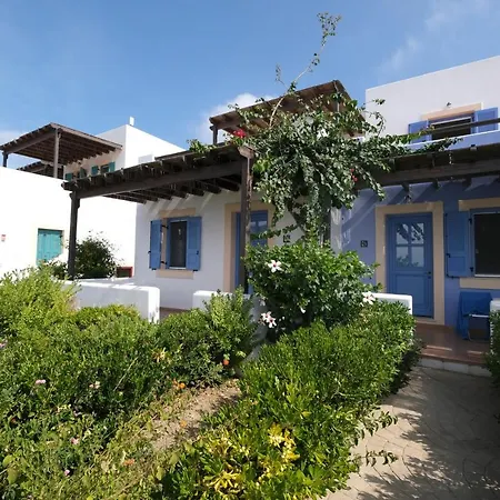 Nefeli Aparthotel 3*