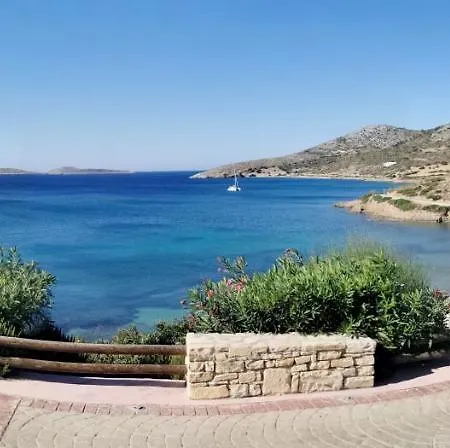 Aparthotel Nefeli 3*