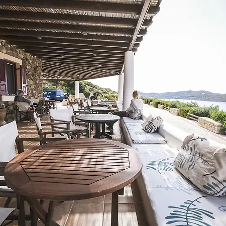 Aparthotel Nefeli 3*