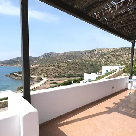 Nefeli Aparthotel 3*