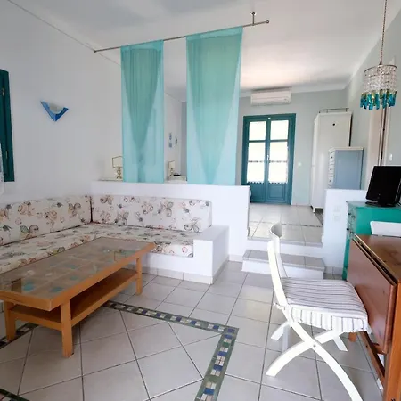 Nefeli Aparthotel 3*